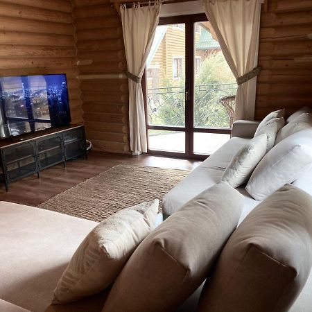 Chalet Four Seasons Villa Tatariv Kültér fotó
